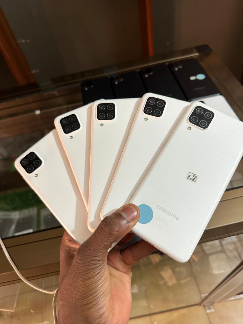 Samsung Galaxy A12