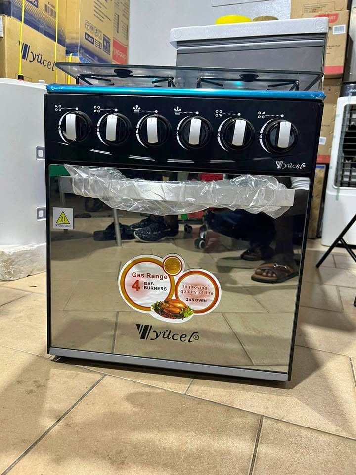 Cuisinière à gaz Yücel avec 4 brûleurs