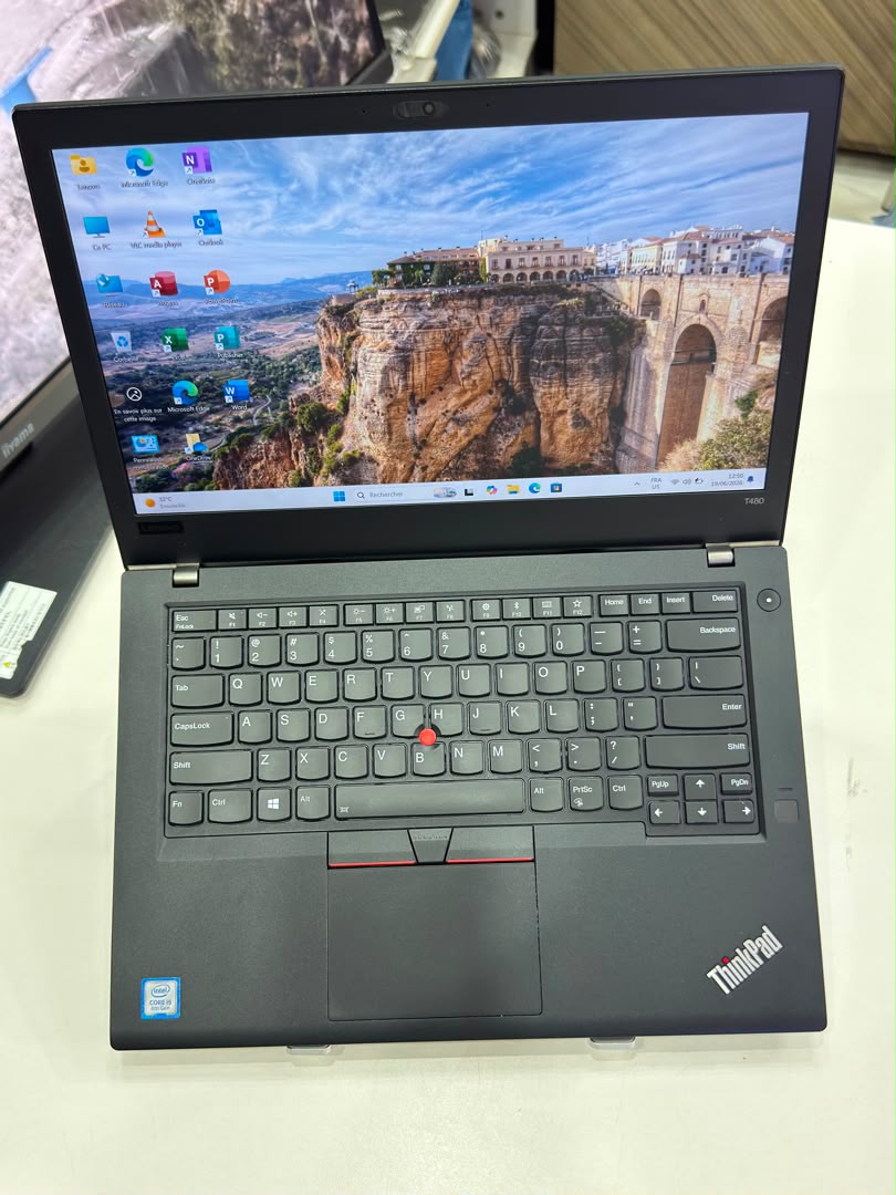 💻 Lenovo ThinkPad T480 – Intel Core i5 | 8 Go RAM | SSD 256 Go | Écran Full HD IPS